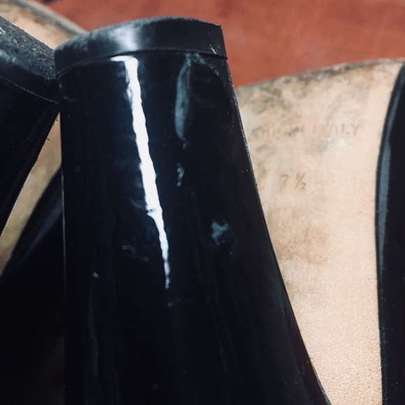 KORS Patent Leather Pumps - Picture 7 of 8